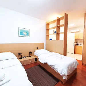 https://rijeka-budget-rooms.primorje-gorskikotar.com