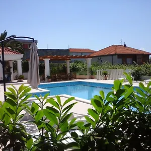 https://apartments-zulim.hotels-in-trogir.com