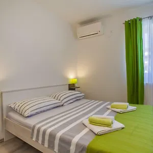 room-elelina.primorje-gorskikotar.com/